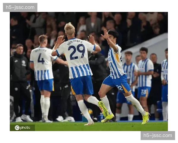 三笘薰英超对抗数据统计 布莱顿边锋身体状态评估