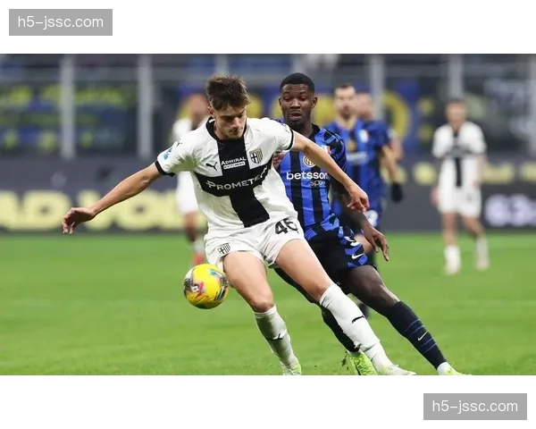 利物浦后卫莱奥尼十字韧带撕裂，康复进程过半